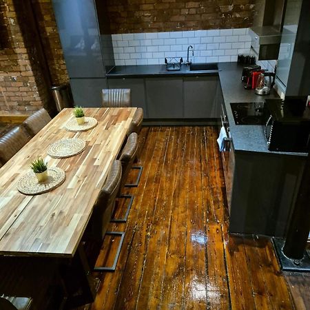 27 Stanley Street Aparthotel By Ustay ลิเวอร์พูล ภายนอก รูปภาพ
