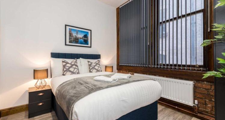 27 Stanley Street Aparthotel By Ustay ลิเวอร์พูล ภายนอก รูปภาพ