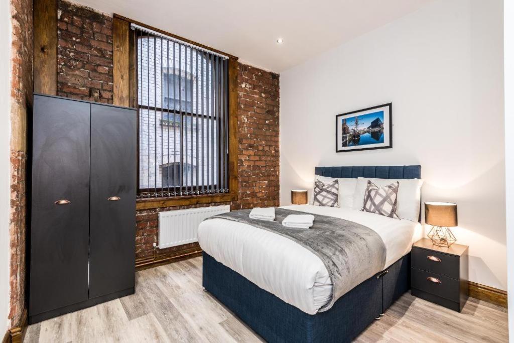 27 Stanley Street Aparthotel By Ustay ลิเวอร์พูล ภายนอก รูปภาพ