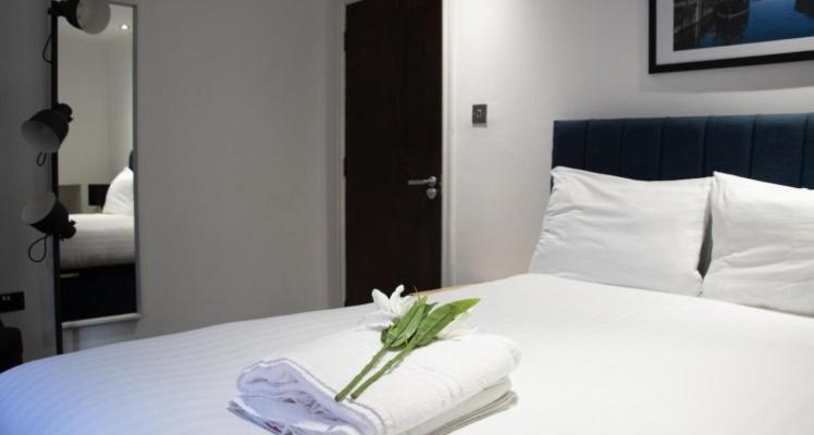 27 Stanley Street Aparthotel By Ustay ลิเวอร์พูล ภายนอก รูปภาพ
