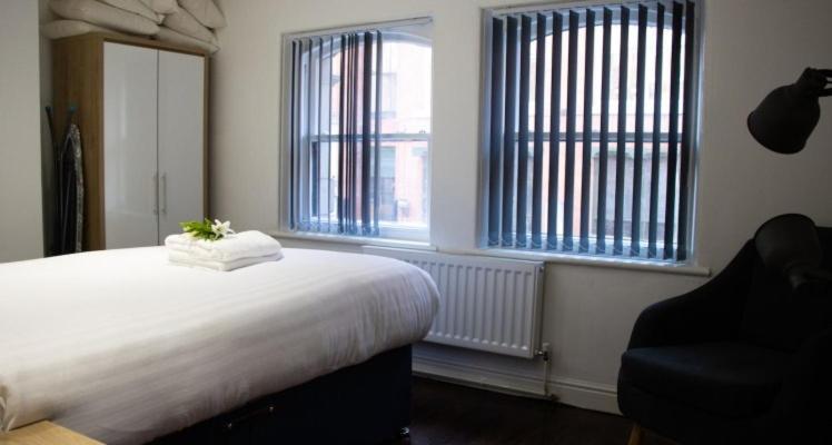 27 Stanley Street Aparthotel By Ustay ลิเวอร์พูล ภายนอก รูปภาพ