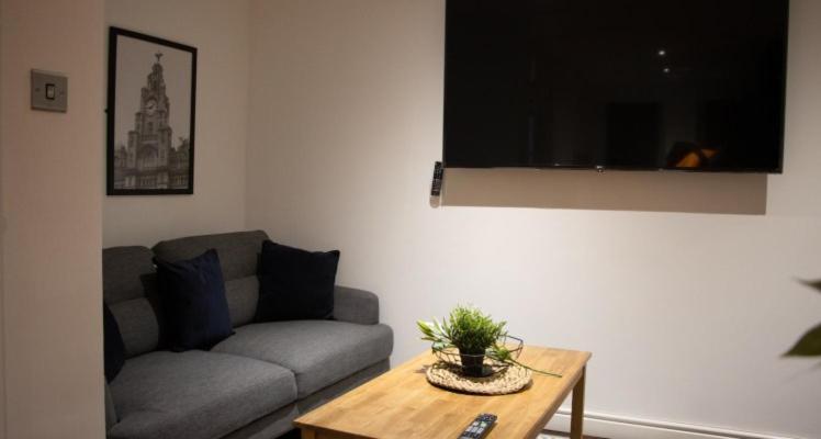27 Stanley Street Aparthotel By Ustay ลิเวอร์พูล ภายนอก รูปภาพ